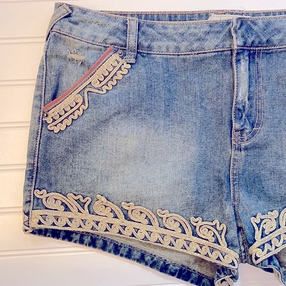 Free People Shorts Majestic Embellished Jean Size 29 Denim - Picture 3 of 9